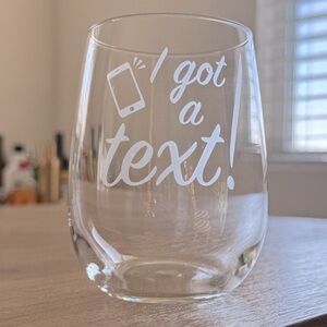 Love Island “I Got A Text!” Stemless Wine Glass